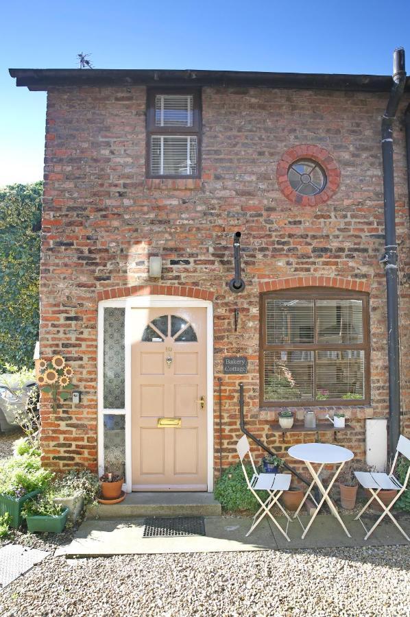 Thirsk Stays - Bakery Cottage Екстер'єр фото